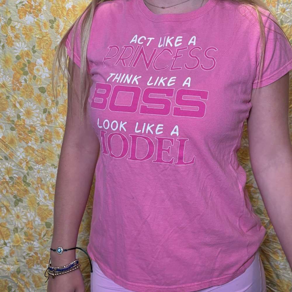 act like a princess dress like a modelllll pink top 💞💞